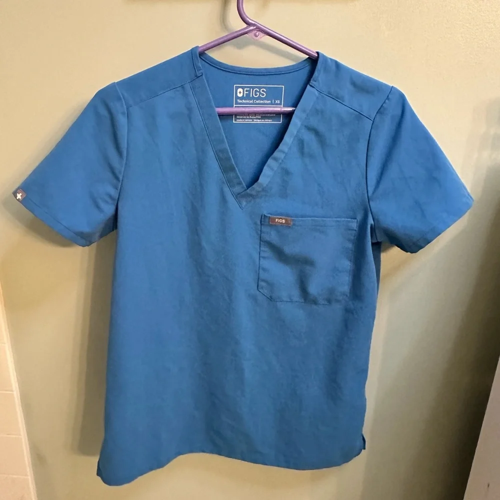 Figs scrub top - Picture 1 of 2